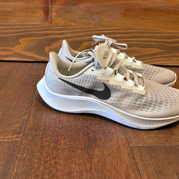 Pegasus 38 - Picture 3 of 4